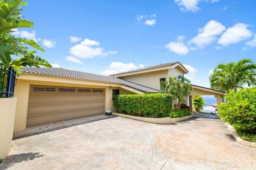 688 Kaulana Pl, Honolulu HI  96821-2533 exterior