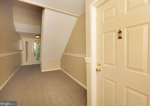 5815 Cove Landing Rd, Springfield, VA 22015-2641