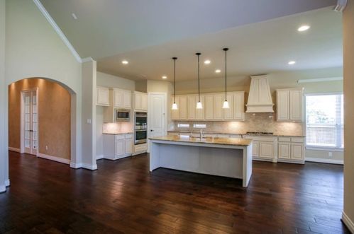 105 Owen Ridge Dr, Conroe TX  77384-1409 exterior