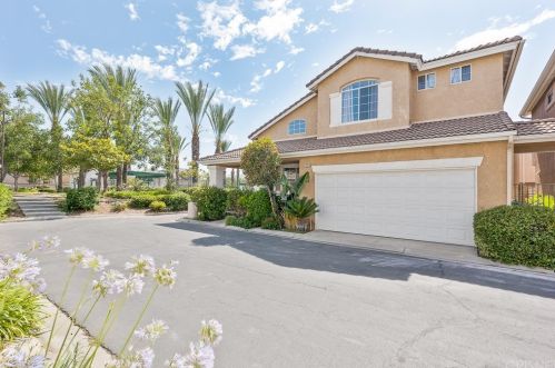 1831 Candle Pine Ln, Simi Valley, CA 93065-7439