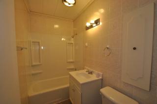 405 Dalgren Ave, Fort Wayne IN  46805-1921 exterior