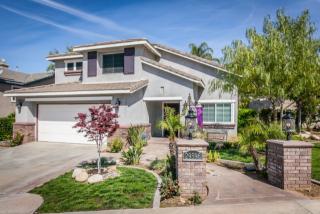 29596 Crest View Ln, Highland, CA 92346-7712