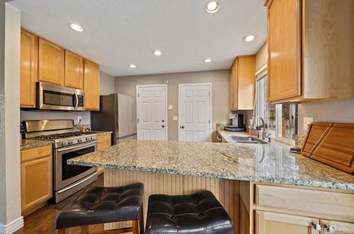 21606 Powers Pl, Aurora CO 80015-3372 exterior