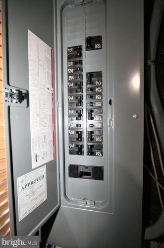 10405 Kinloch Rd, Silver Spring MD 20903-1243 exterior