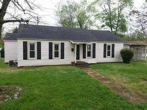 103 Fairground Dr, Waverly, TN 37185-1708