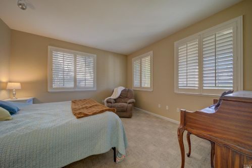 857 Atchison Dr, Vacaville, CA 95687-4349