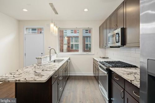 1315 20 St, Philadelphia PA 19146-4303 exterior