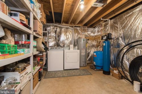 107 Featherbed Ln, Harpers Ferry WV 25425-4982 exterior