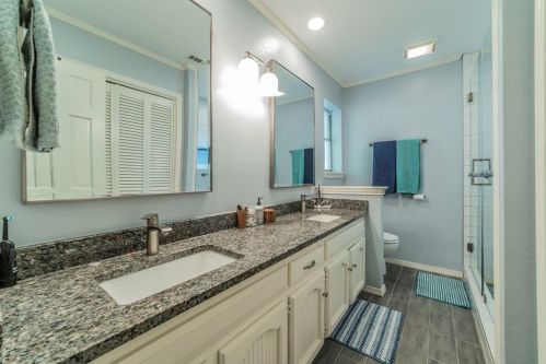 4128 Alicante Ave, Fort Worth TX  76133-5561 exterior