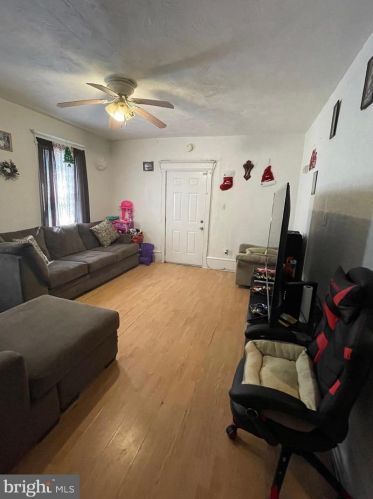 21 Elberon Ave, Atlantic City, NJ 08401-5901
