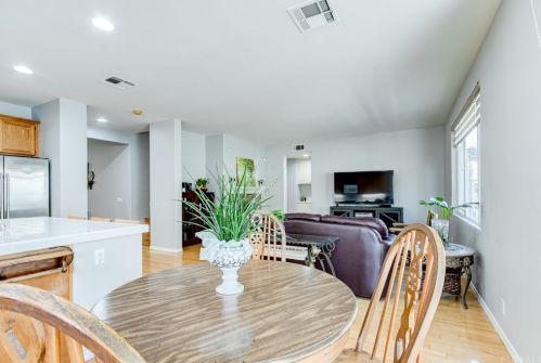 730 Halliday St, Anaheim CA  92804-3129 exterior