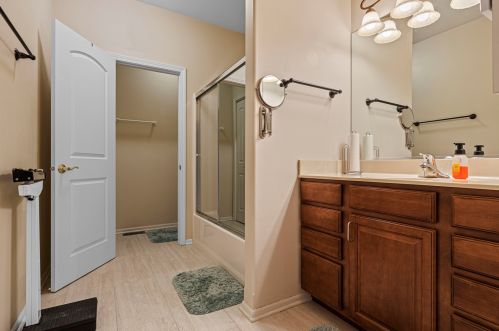 816 Mark Ln, Pingree Grove IL  60140-8278 exterior