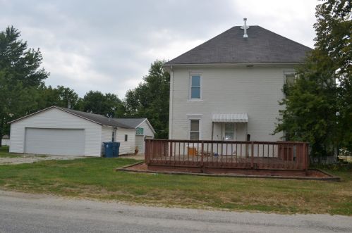 220 Cleveland St, Cullom, IL 60929-7192