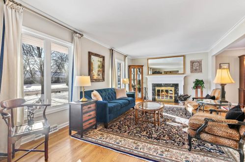 1200 Sheffield Ln, Glenview, IL 60025-3151