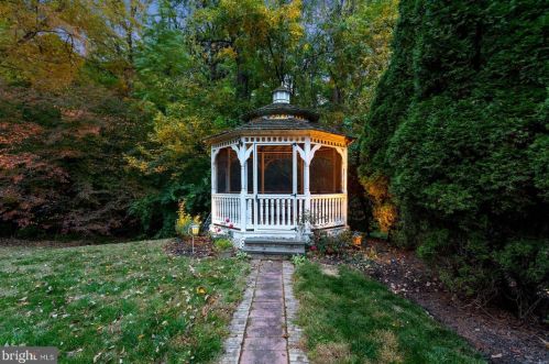468 State Rd, Princeton NJ  08540-1412 exterior