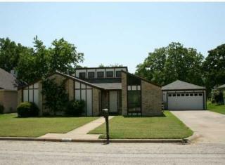 2525 Arbor Dr, Bryan TX  77802-2128 exterior