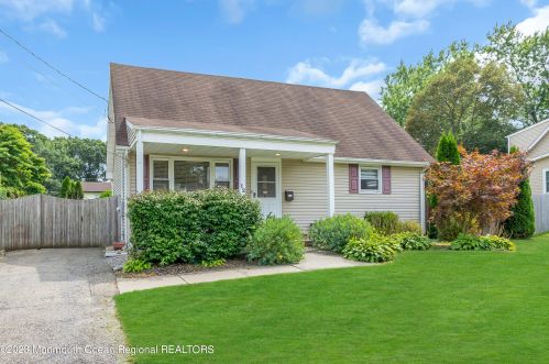12 Indiana Ave, Jackson Twp, NJ 08527-2111