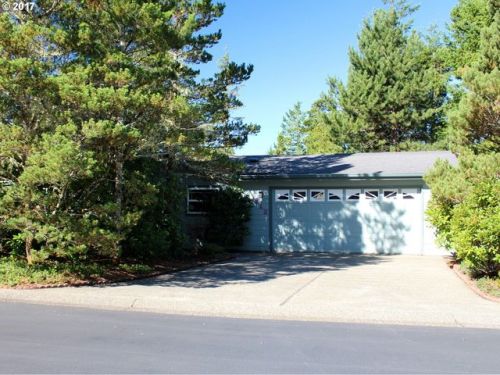 313 Manzanita Dr, Florence, OR 97439-9274