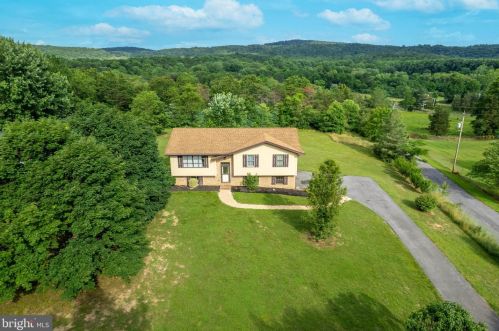 194 Wishbone Cir, Hedgesville, WV 25427-5455