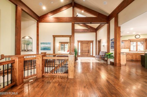 5872 Mtn Rnch Dr, Park City UT 84098-6177 exterior