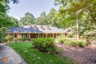 4720 Walnut Ln, Gainesville, GA 30507-8876