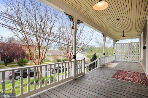 328 Mildred St, Charles Town WV  25414-1834 exterior