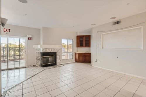 1001 Mountvale Ct, Anaheim CA  92808-2108 exterior