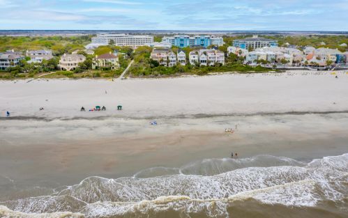 15 Grand Pavilion Dr, Isle Of Palms SC  29451-2800 exterior