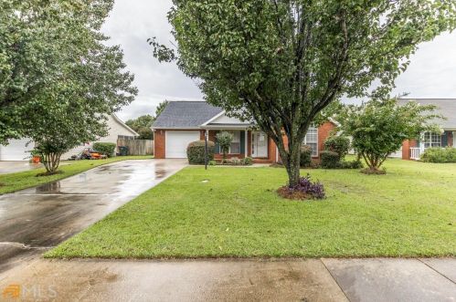 446 Falkirk Dr, Warner Robins GA  31088-1257 exterior