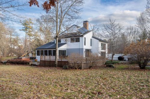 195 Love Ln, Rye, NH 03870-2511