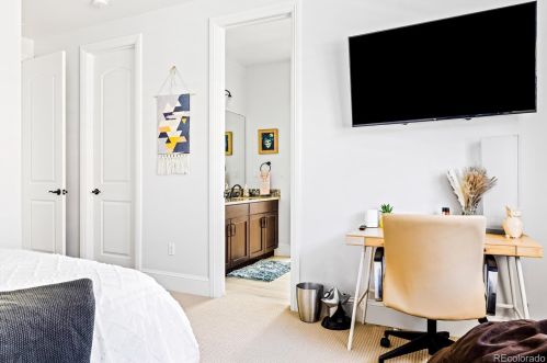 5925 Olive Cir, Englewood CO  80111 exterior