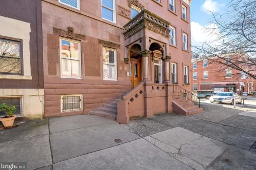1836 Green St, Philadelphia PA  19130-4129 exterior