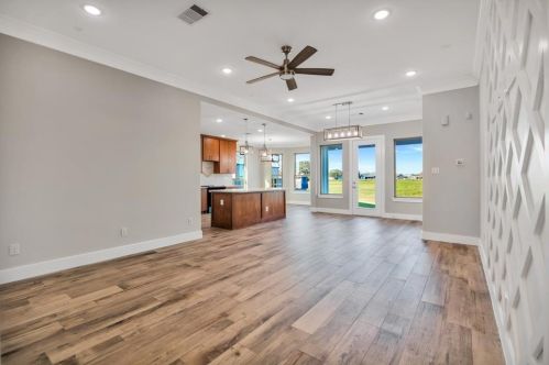 1428 Palomino Trl, Angleton TX  77515-9682 exterior