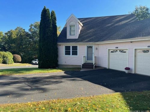 101 Madeline Ave, Waterbury, CT 06708-1352
