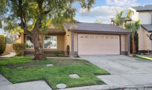 1209 Ferguson Ave, Visalia, CA 93292-2266