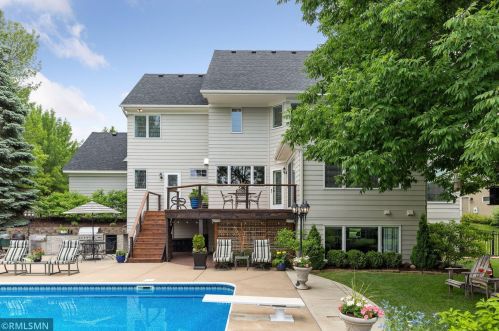 3528 Crestmoor Dr, Saint Paul MN  55125-5028 exterior