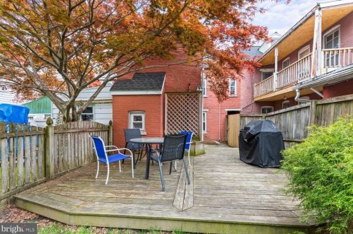 321 Walnut St, Lancaster PA  17602-2403 exterior