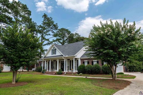 319 Royal Crest Cir, Kathleen, GA 31047-2170