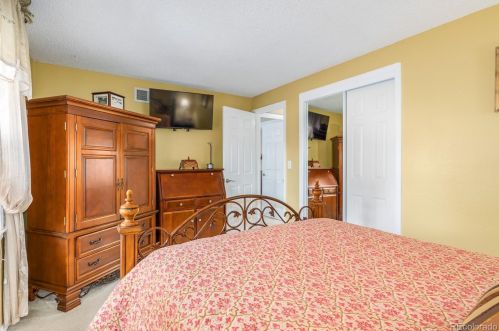 1422 Chambers Cir, Denver CO  80012-4731 exterior
