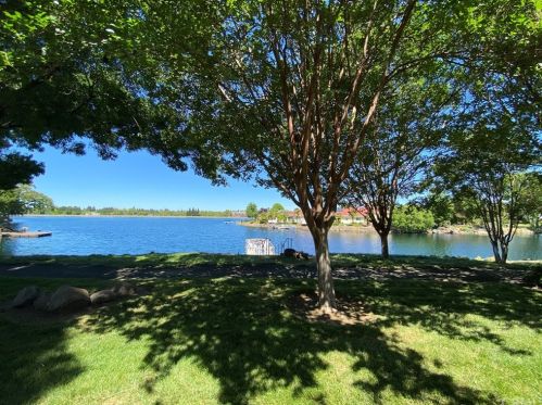 3 Lakeshore Ter, Chico, CA 95928-3914