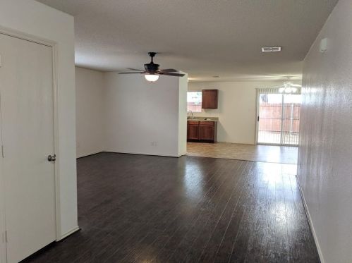 652 Condor Trl, Fort Worth TX  76131-8825 exterior