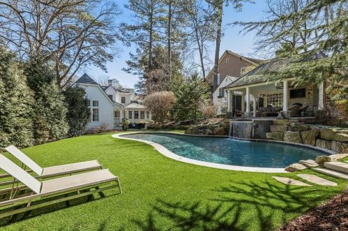 4040 Ivy Rd, Atlanta, GA 30342-3910