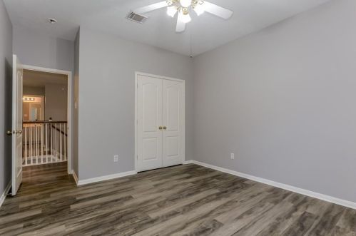 2207 Stoneycreek Park Ct, Conroe TX  77385 exterior