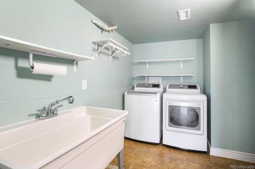 6080 Harvard Dr, Aurora CO 80227-4028 exterior