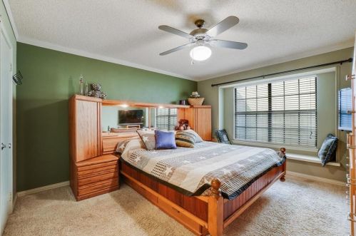 7026 Christina Ln, Garland TX 75043-6619 exterior