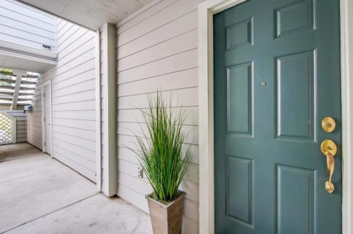 6201 Barb Werner Ln, San Jose, CA 95119-1216