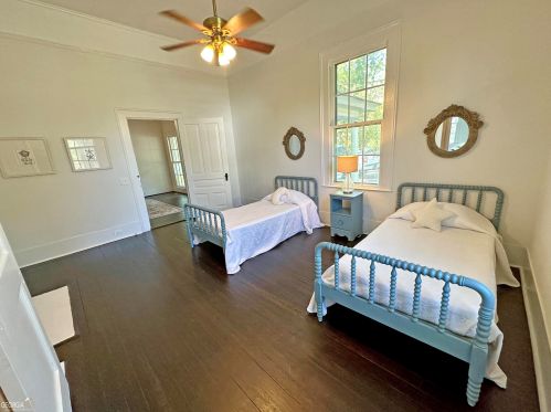 244 West Ave, Carrollton, GA 30117-3327