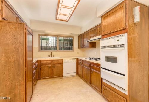 4410 Reeder Ave, Oxnard, CA 93033-8039