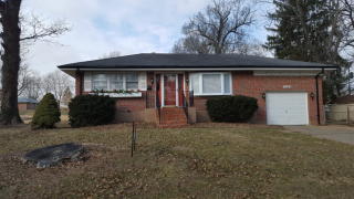 1235 Gahan Dr, Florissant MO  63031-7805 exterior