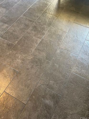 600 3rd St, Santa Ana CA 92701-5265 exterior